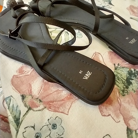 Sandals - Picture 3 of 5